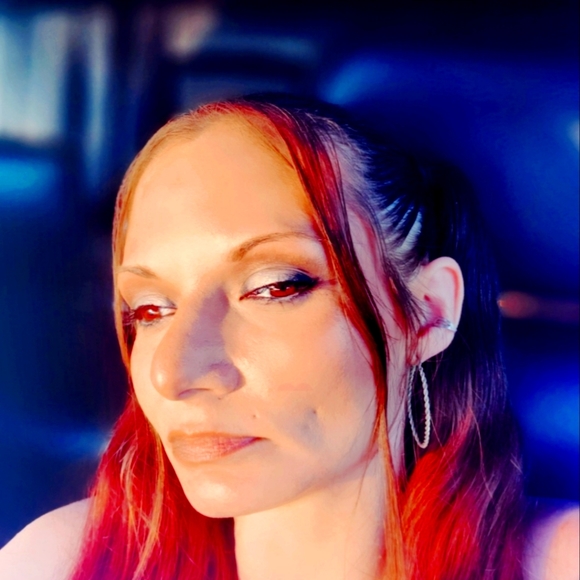 Meet your Posher, Brittany - Picture 2 of 2